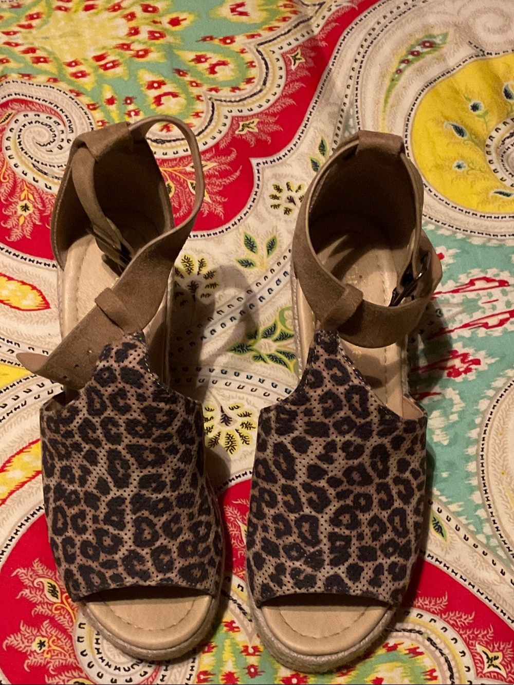 Leopard Print Open-Toe Wedge Sandals - Brown & Black